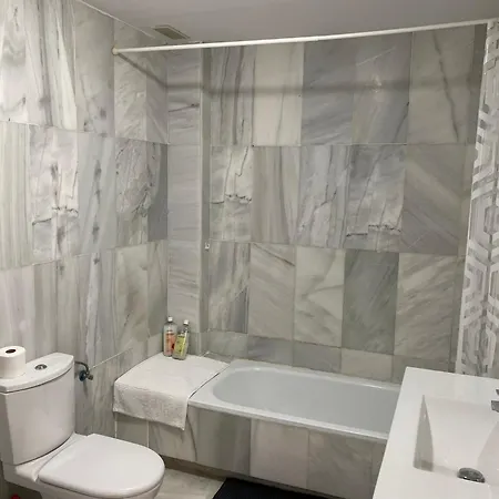 New Renovated Mija House - Puerto Banus Quiet And Oasis Apartment Marbella