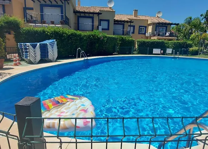 New Renovated Mija House - Puerto Banus Quiet&green Oasis Apartamento Marbella