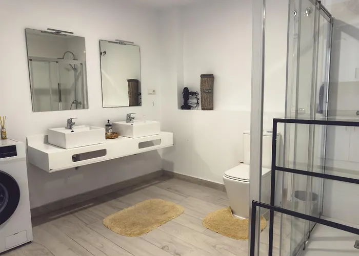 New Renovated Mija House - Puerto Banus Quiet&green Oasis * Marbella