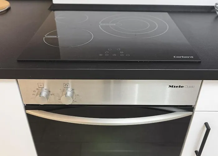 Apartamento New Renovated Mija House - Puerto Banus Quiet&green Oasis