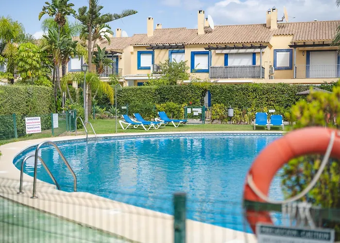 New Renovated Mija House - Puerto Banus Quiet&green Oasis Apartamento Marbella