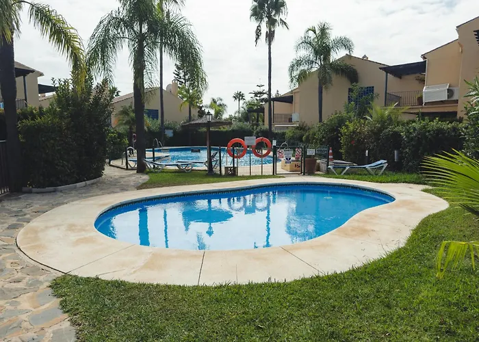 New Renovated Mija House - Puerto Banus Quiet&green Oasis * Marbella