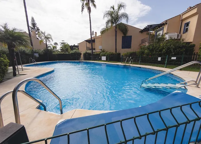 Apartamento New Renovated Mija House - Puerto Banus Quiet&green Oasis