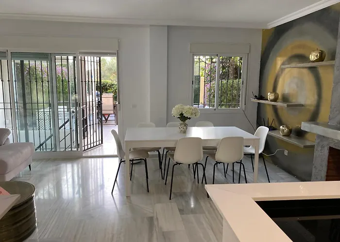 Apartamento New Renovated Mija House - Puerto Banus Quiet And Oasis *