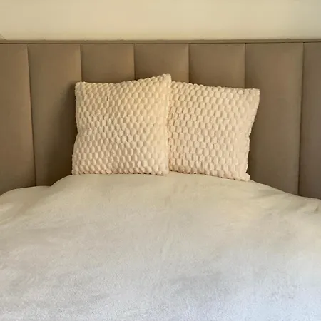 New Renovated Mija House - Puerto Banus Quiet&green Oasis * Marbella