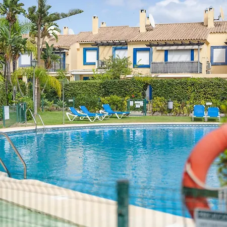 New Renovated Mija House - Puerto Banus Quiet&green Oasis Appartement Marbella