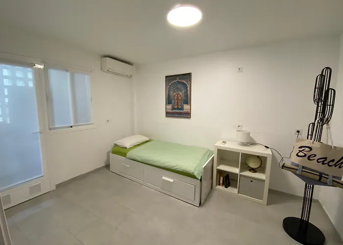 New Renovated Mija House - Puerto Banus Quiet And Oasis Apartament Marbella