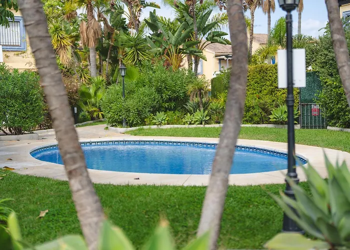 New Renovated Mija House - Puerto Banus Quiet And Oasis Apartament Marbella