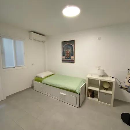 New Renovated Mija House - Puerto Banus Quiet And Oasis דירה מארבלה