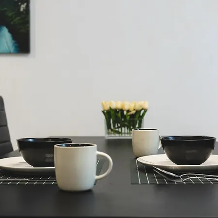 New Renovated Mija House - Puerto Banus Quiet And Oasis דירה